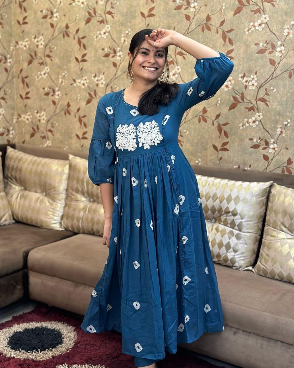 Bandhani Printed Thread Work Puffed Sleeves A-Line Kurta With Trousers