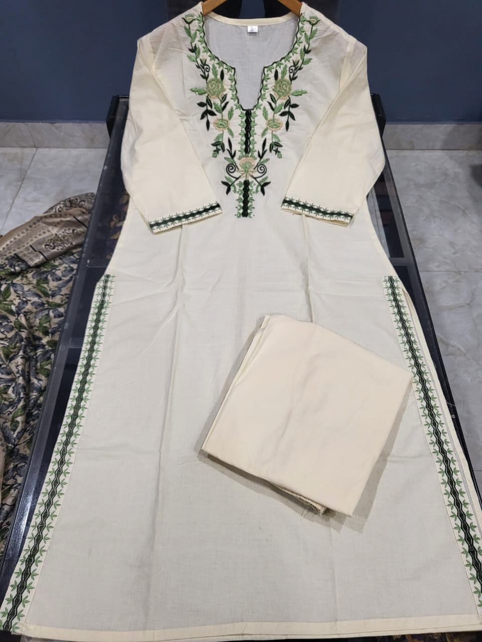 Off White Handloom Cotton Kurta Pant And Khadi Silk Floral Print Dupatta Set