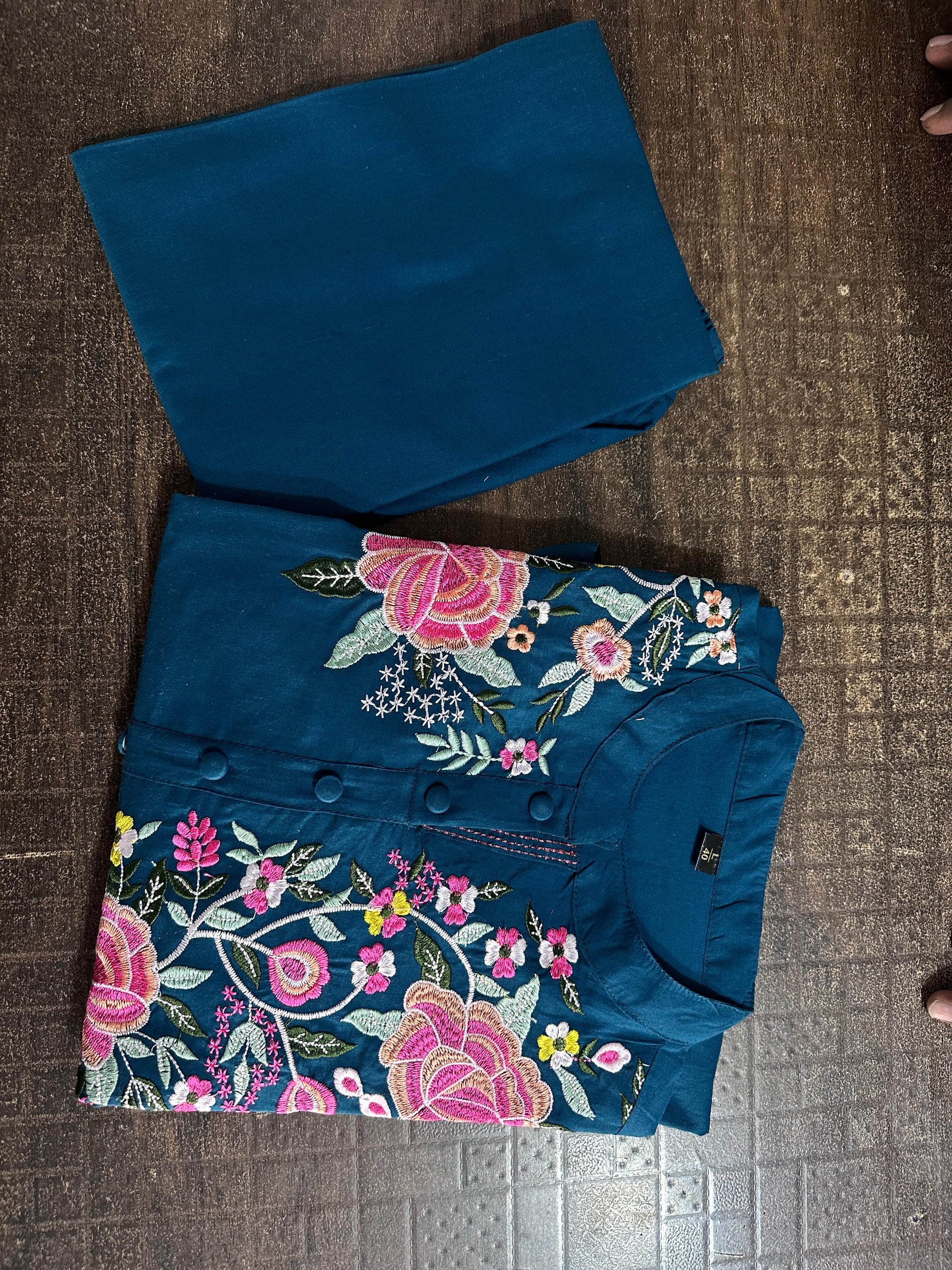 Embroidery kurta set, cotton kurta, Noorahe 