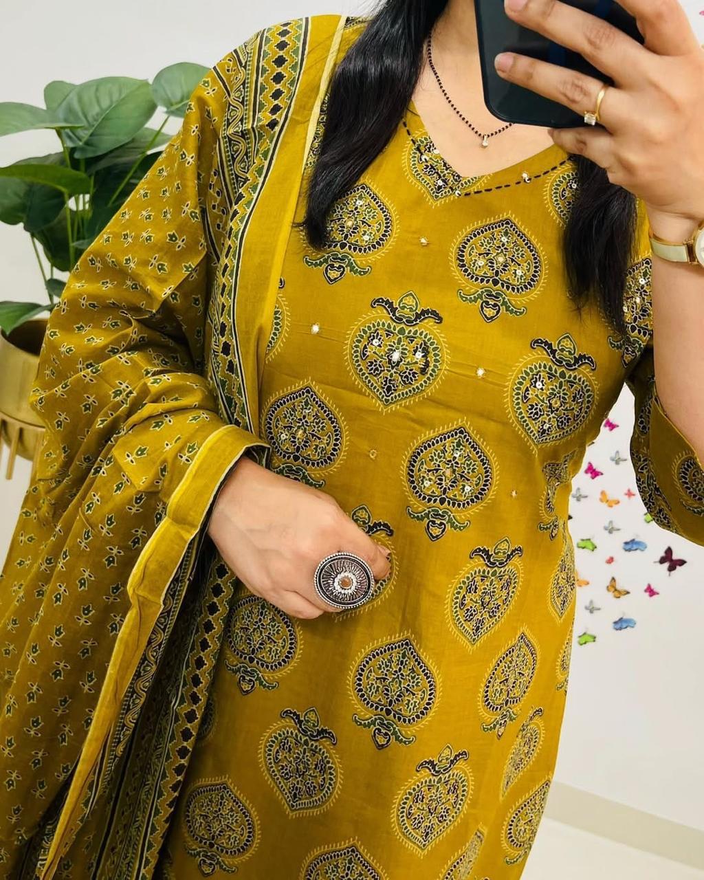 Noorahe , Kurta Set