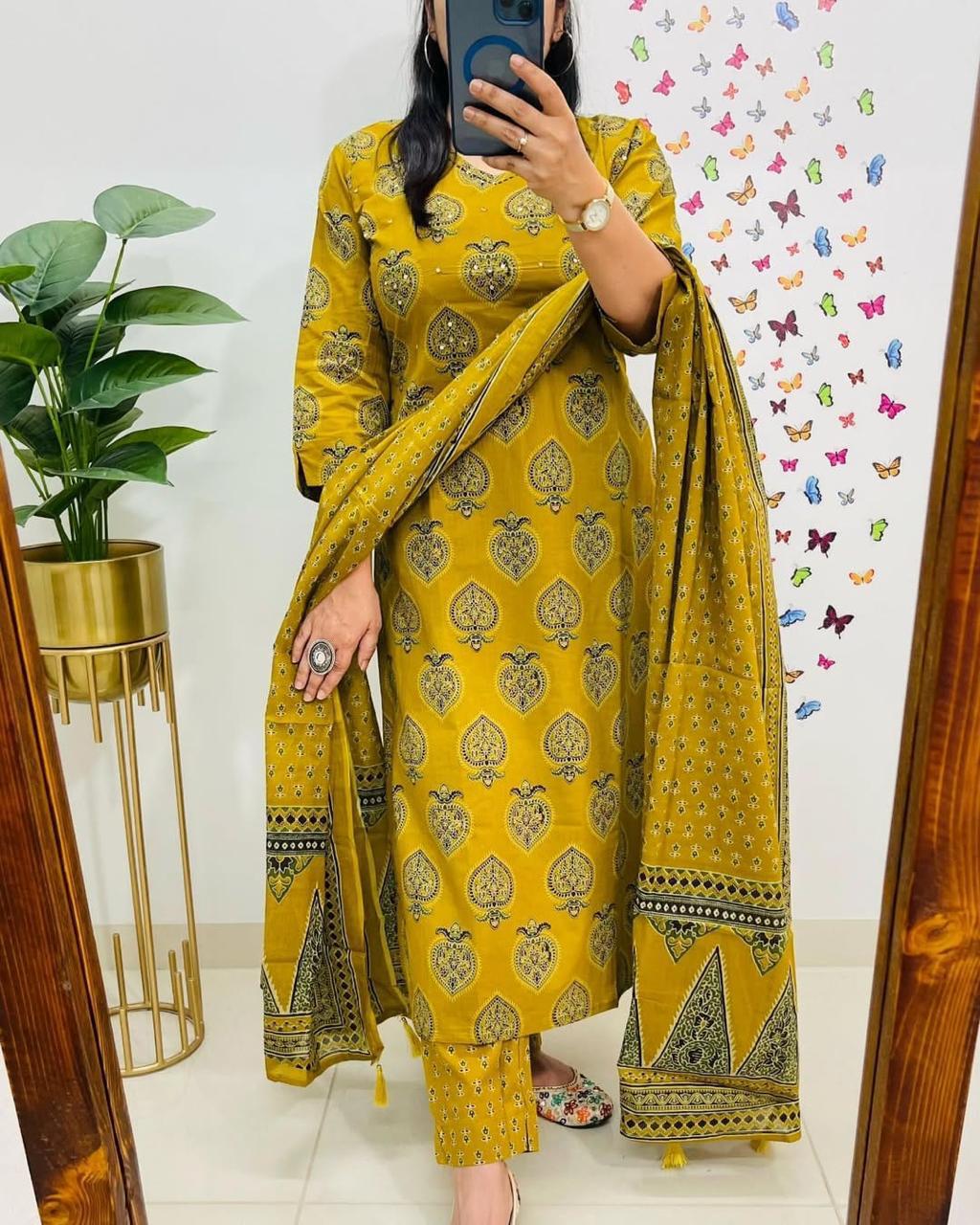 Noorahe , Kurta Set
