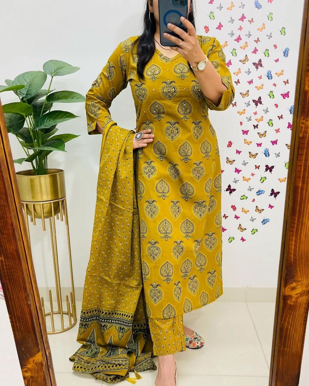 Noorahe , Kurta Set
