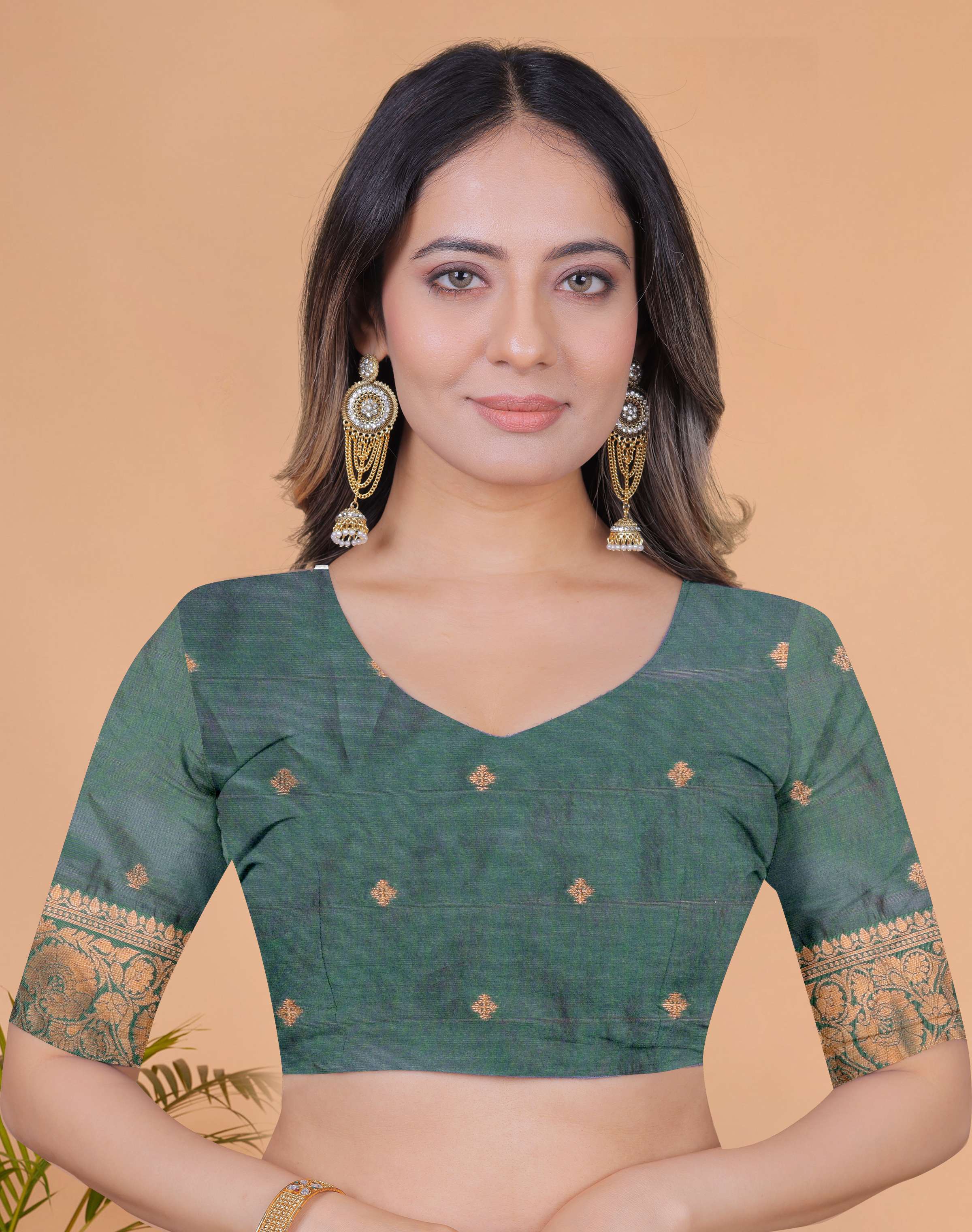 Red & Bottle Green Banarasi Silk Saree with Antique Gold Zari | Traditional Wedding & Festive Saree with Rich Pallu